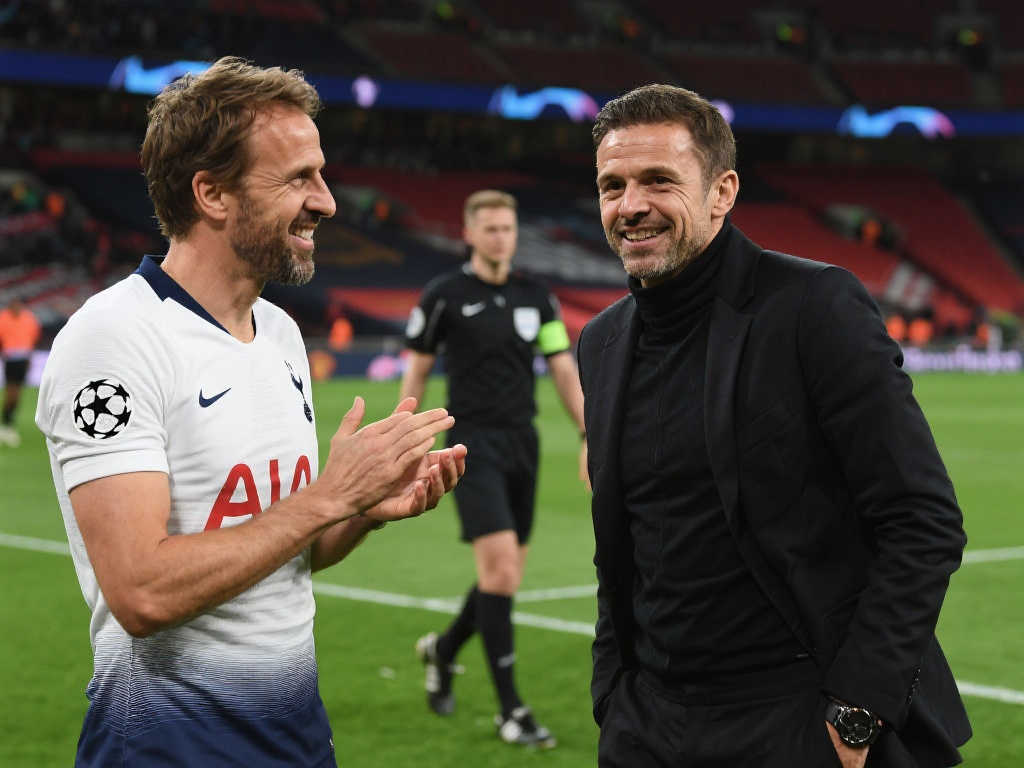 团队配合的 团队配合的